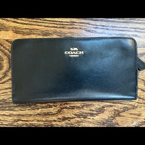 GUC Coach Skinny wallet in black